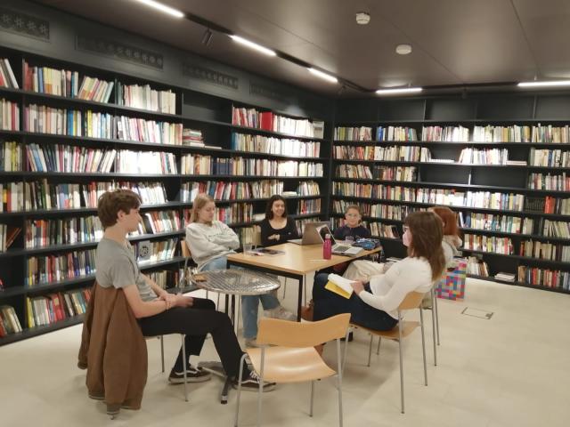 Jugendschreibwerkstatt mit Theodora Bauer