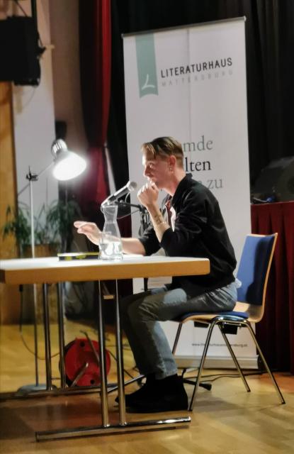 Sebastian Janata liest aus "Die Ambassadorin"
