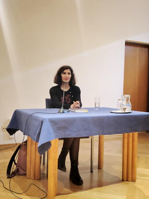 Nava Ebrahimi im Haus der Begegnung